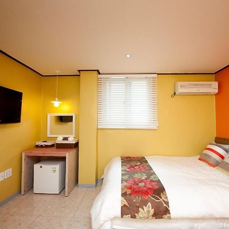 Shinchon Guest House Сеул Экстерьер фото