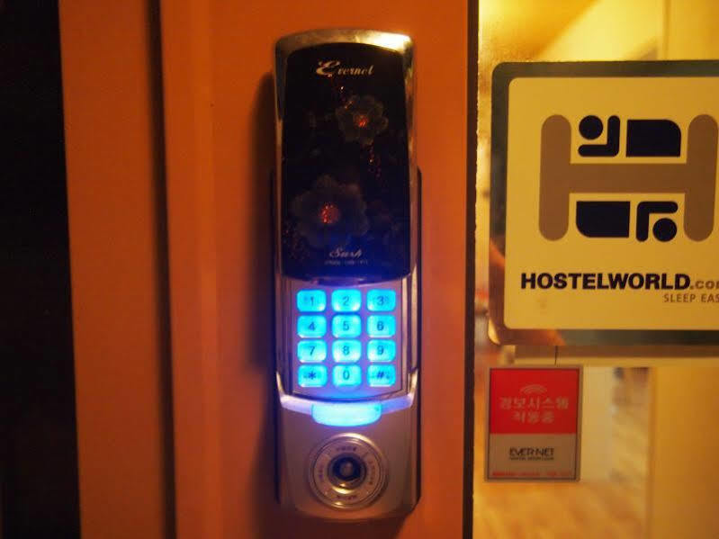 Shinchon Guest House Сеул Экстерьер фото