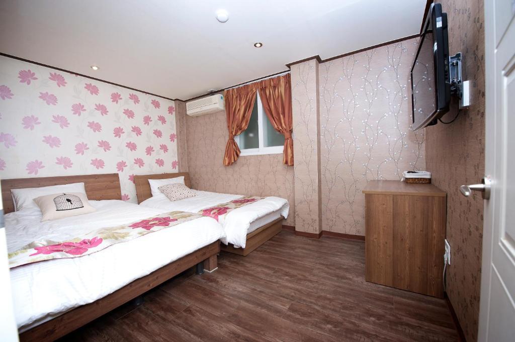 Shinchon Guest House Сеул Номер фото